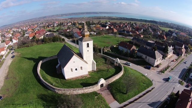 Fájl:Erodtemplom dron.jpg