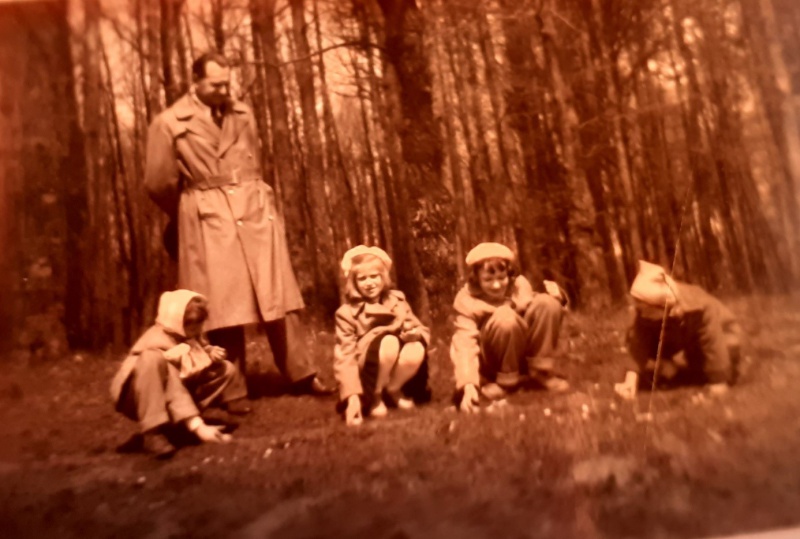 Fájl:Tojásgurítás 1960.jpg