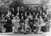 Almadi Furdo alapito tagok.jpg