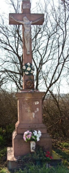 Fájl:Almadi Pinkoczi kereszt.jpg