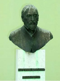 Eotvos Lorand mellszobra.JPG