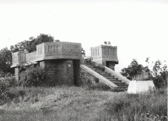 Ovari messzelato03.gif